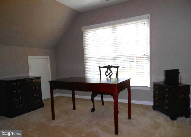 Photo - 104 Oak Knoll Terrace