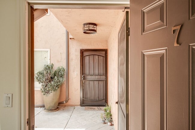 Photo - 1 bedroom 1bathroom condo in Normal Heights! Unit 7