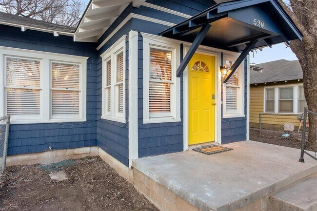 Photo - 520 E 17th Ave