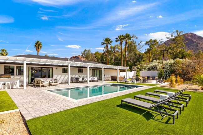 Photo - 4633 N 49th Pl