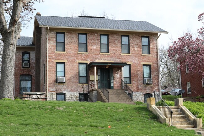 Photo - 1316 E 10th St Unidad 1