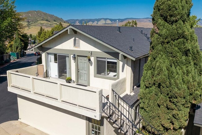 Building Photo - 1750 Prefumo Canyon Rd Unit 76