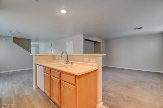 Photo - 536 Mayfair Walk Ave