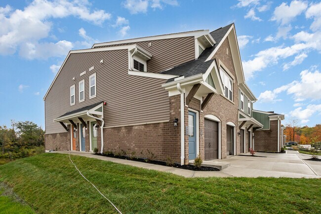 Photo - 2412 Arezzo St