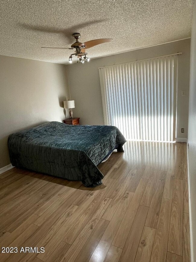 Photo - 540 N May Unidad Apt 3139