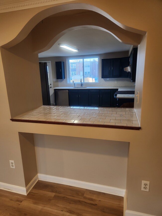 Photo - 8019 Gough St