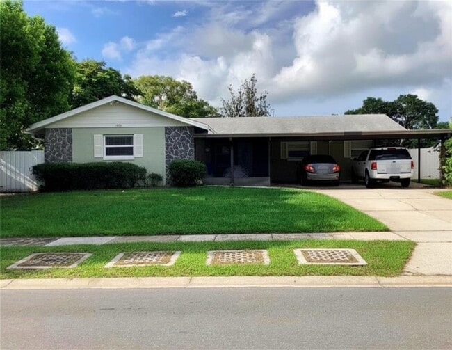 Building Photo - 10618 Eastview Dr