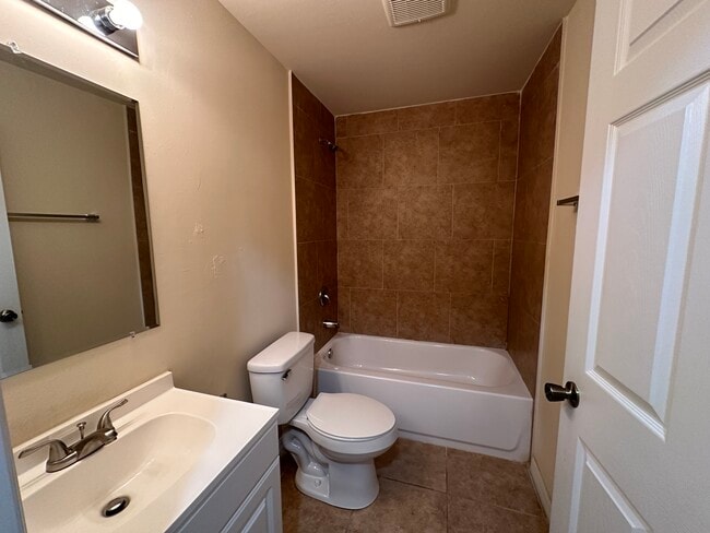 Photo - 706 SE 4th Terrace