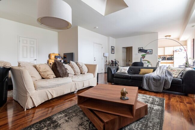 Photo - 3751 N Halsted St Unit 319