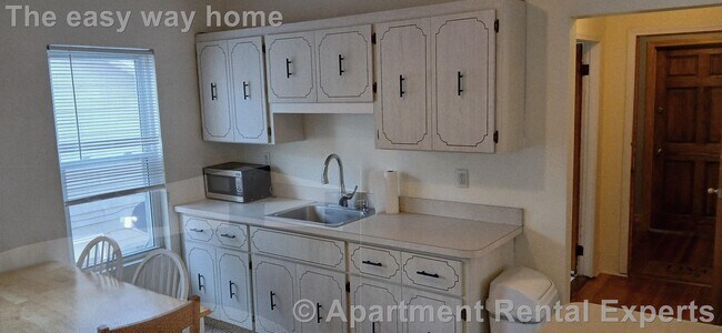 Photo - 300 Park Ave Unidad #2