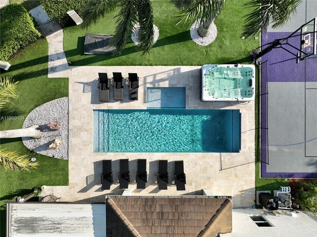 11 NW 122nd Ave