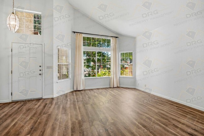 Photo - 2101 Finley Ct
