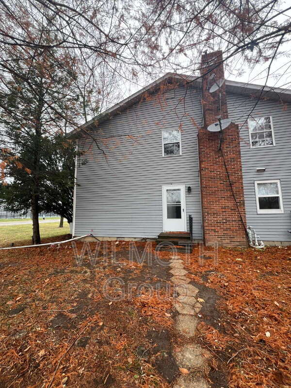 Building Photo - 1310 Millerwood Dr Unit #1