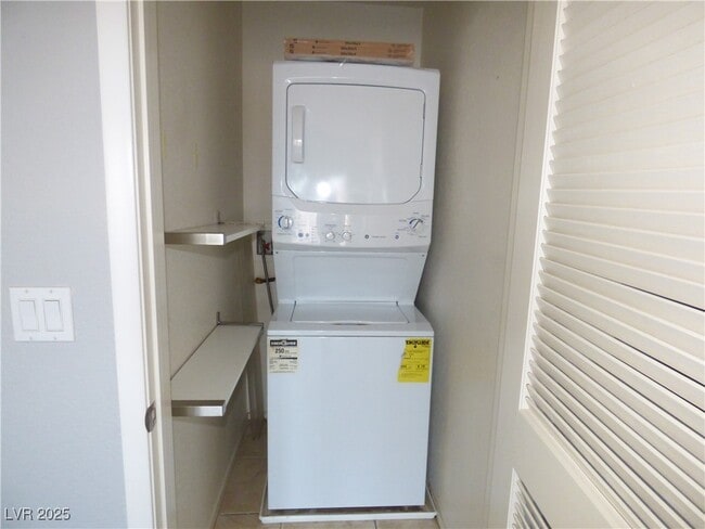 Building Photo - 9353 Leaping Deer Pl Unit 101