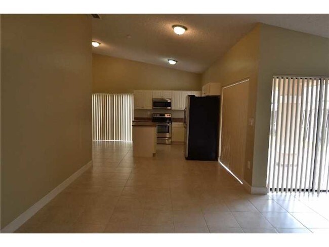 Photo - 21684 SW 98th Pl