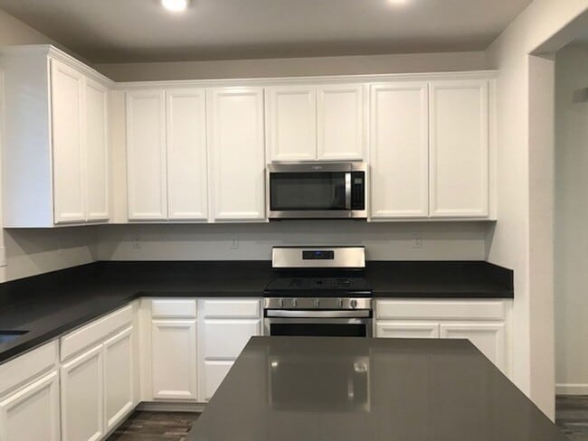 Photo - Beautiful home in Natomas, 3+2.5, 2-story, 2-car tandem garage, close to fwy & shopping