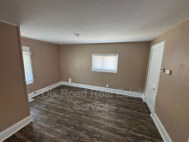 Photo - 1324 Campbell Ave