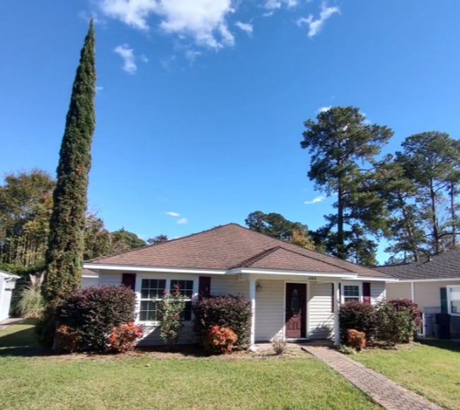 Photo - Charming 2 Bedroom/2 Bathroom with Sunroom...