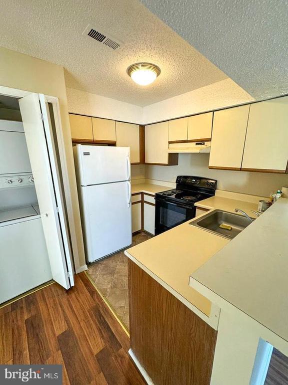 Photo - 14111 William St Unit 17-F