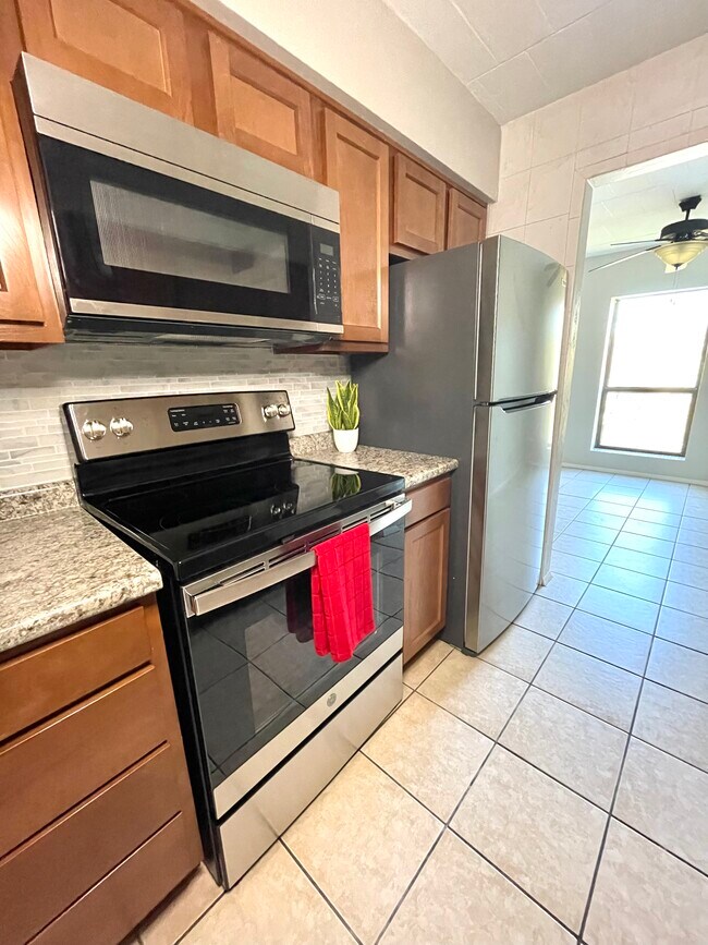 Photo - Pine View Apartments