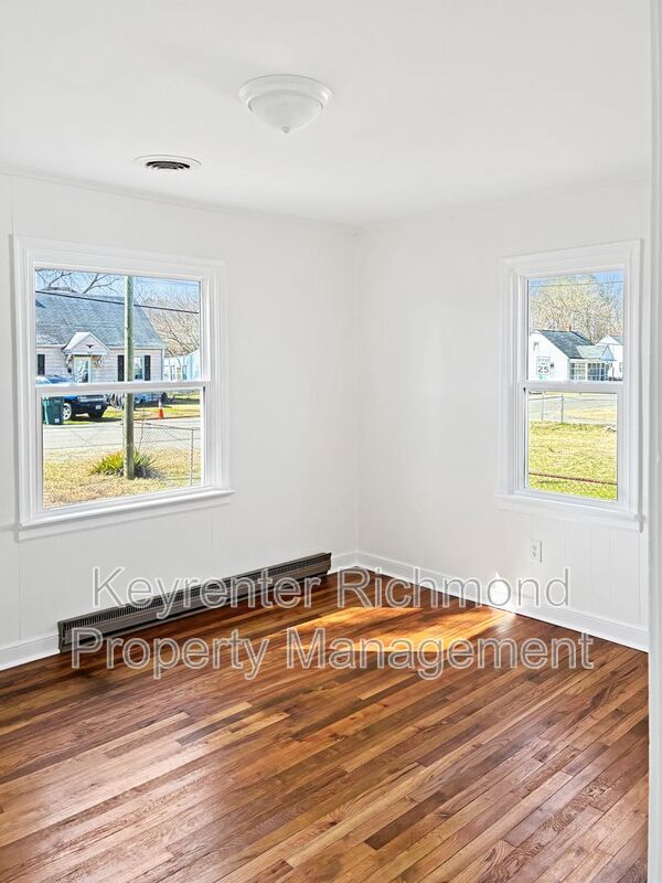 Photo - 518 E Read St