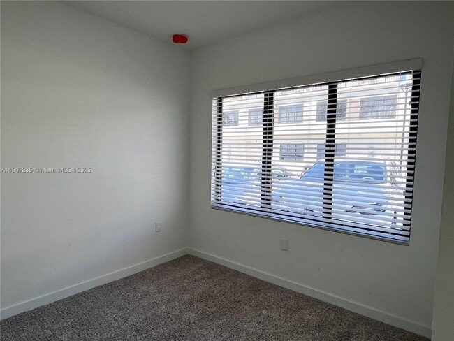 Photo - 14559 SW 261 St Ter