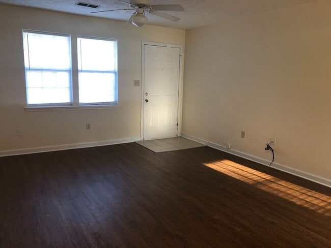 Photo - PRE-LEASING FOR AUGUST 2026!