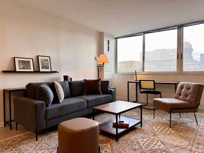 Building Photo - 901 S Ashland Ave Unit ID1379030P