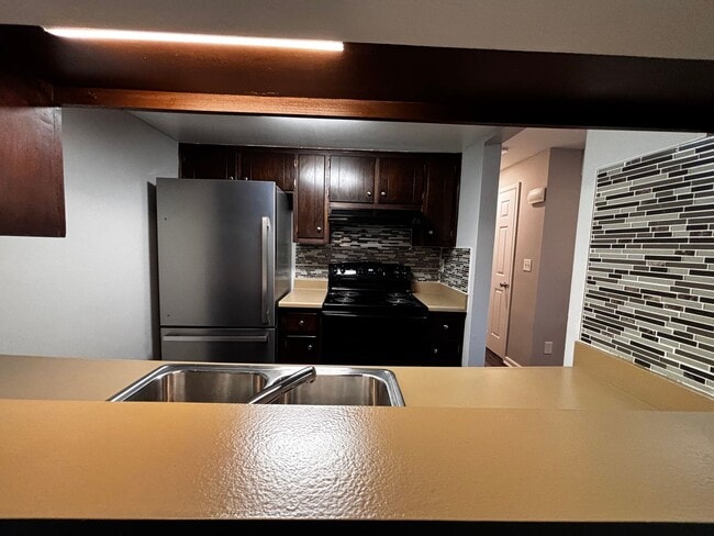 Photo - Updated 1 bed Apartment in Quiet Kettering Neighborhood - Schedule a tour now! Unidad 4420 - 442 - B