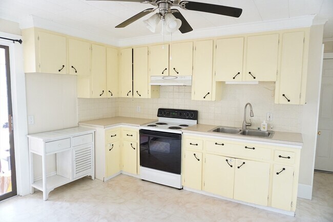 Photo - 76 4th Ave Unit 2nd FL