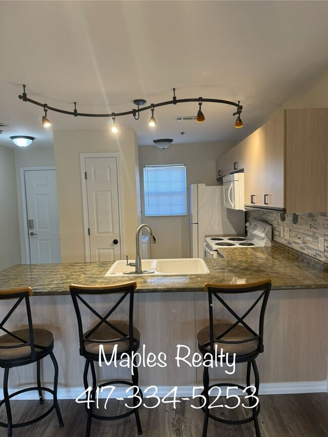 32 Golfshores Dr