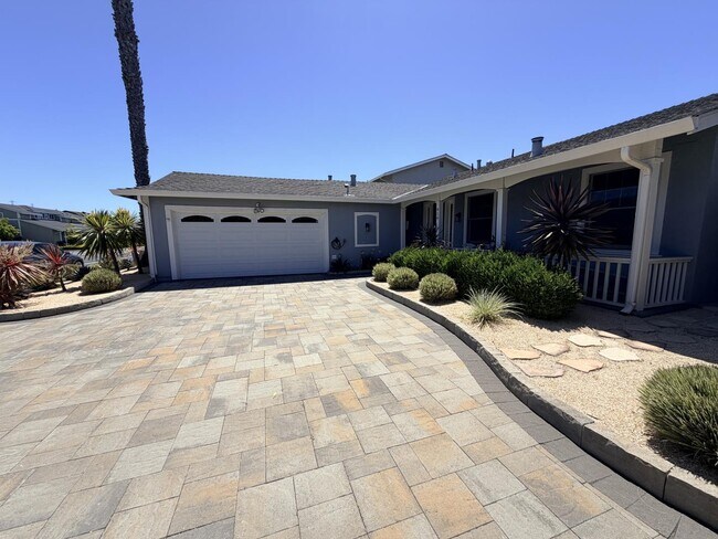 Photo - 919 Marlin Ave