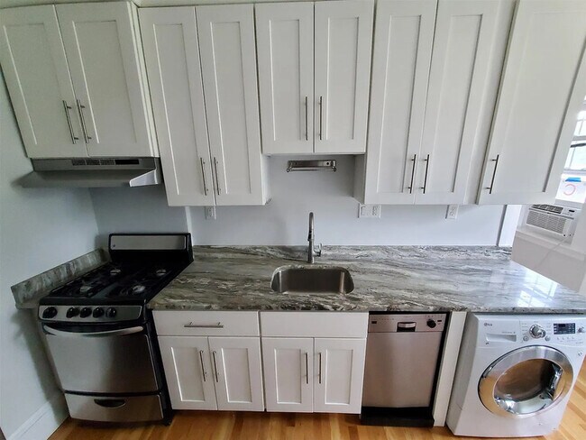 20-22-22 Concord Ave Unit 15