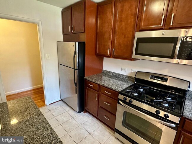 Photo - 10505 Montrose Ave Unit M-201