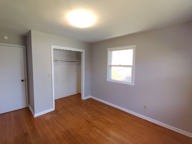 Photo - 214 W Berry St Unit 1/2