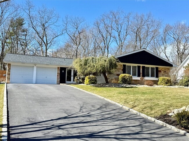 Building Photo - 102 Sycamore Cir