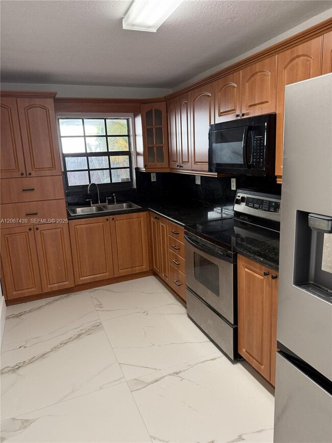 Photo - 2424 SW 21st Ter