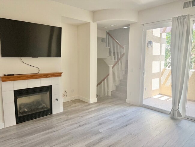 2715 Escala Cir