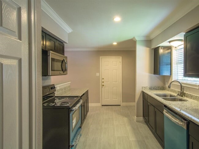 Photo - 6510 Reamer St