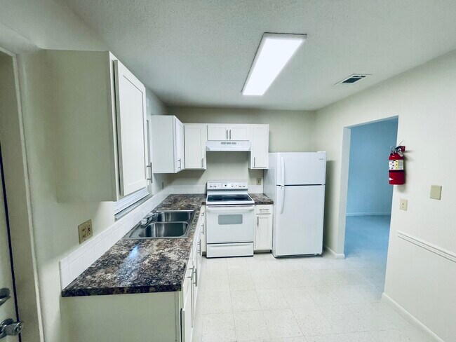 1011 S Dixie Ave Unidad 2