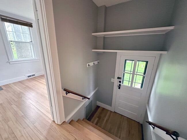 Photo - 111 Amity St Unidad Apt. 1