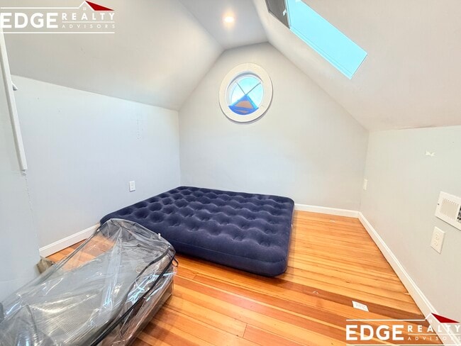 Photo - 124 Tremont St