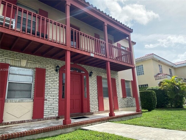 Photo - 33 Madeira Ave Unit 3