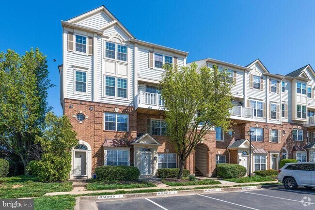 Building Photo - 1735 W Braddock Pl Unit 301 Rental