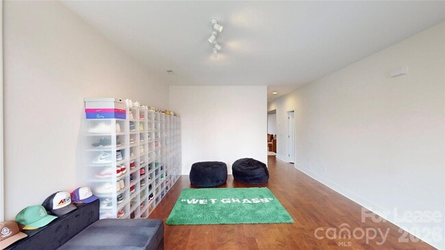 Photo - 1220 Lomax Ave