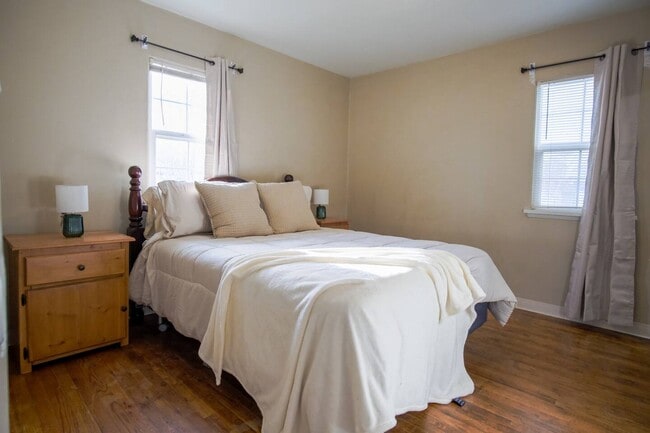 Photo - Oakley Fourplex Unit 4