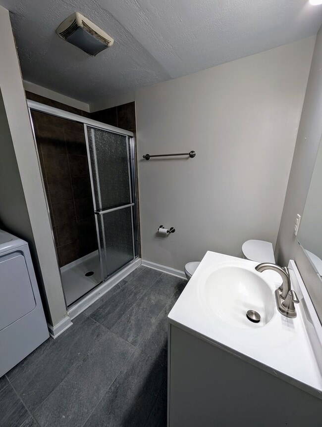 Photo - Large 3 Bedroom on a quiet street with Off Street Parking