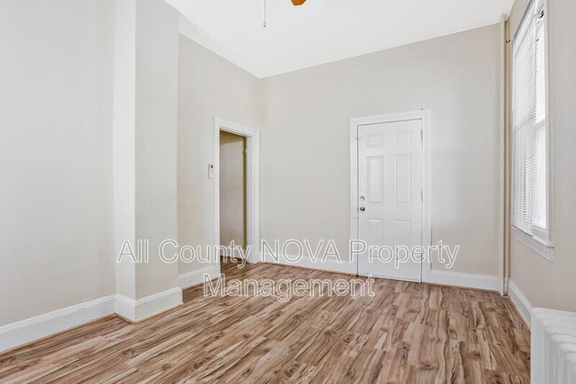 Photo - 305 9th St Unit 2