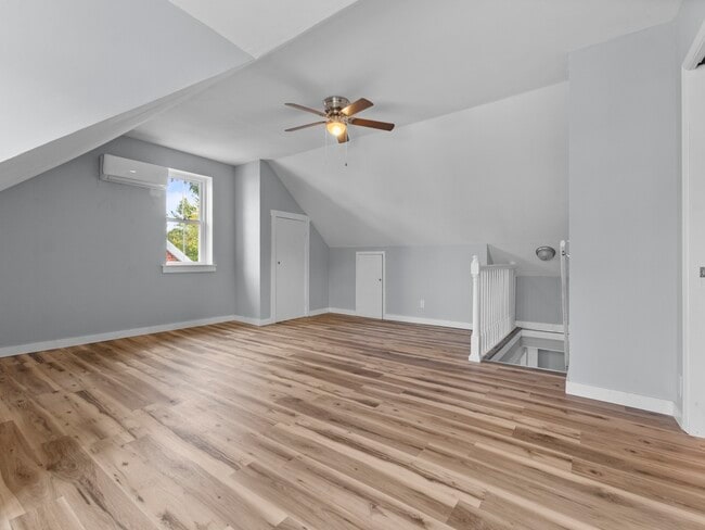 Photo - 306 Walnut St