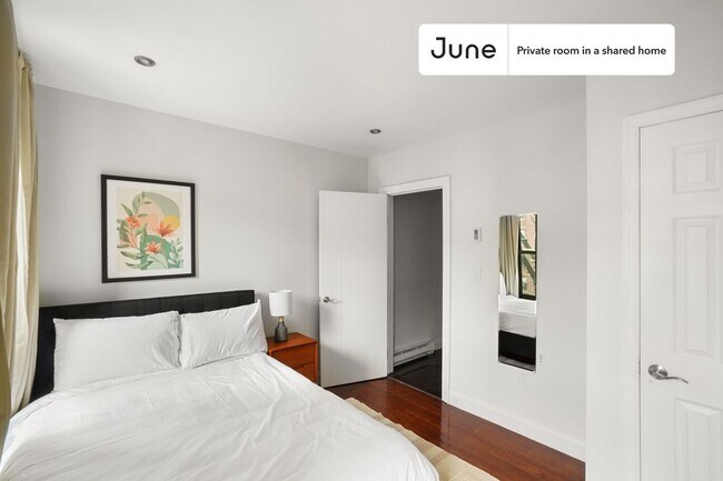 Room in Shared 3 bed/2 bath home in Upper West Side